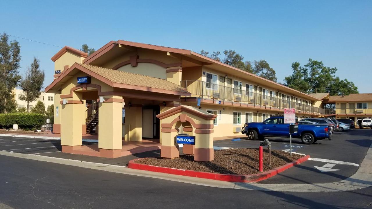 Americas Best Value Inn & Suites Escondido Kültér fotó